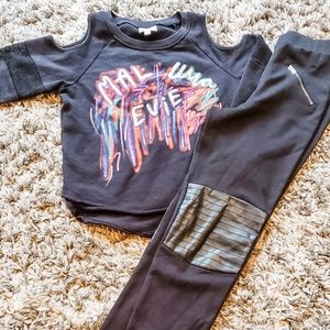 Girls Disney Descendants 2 outfit size M